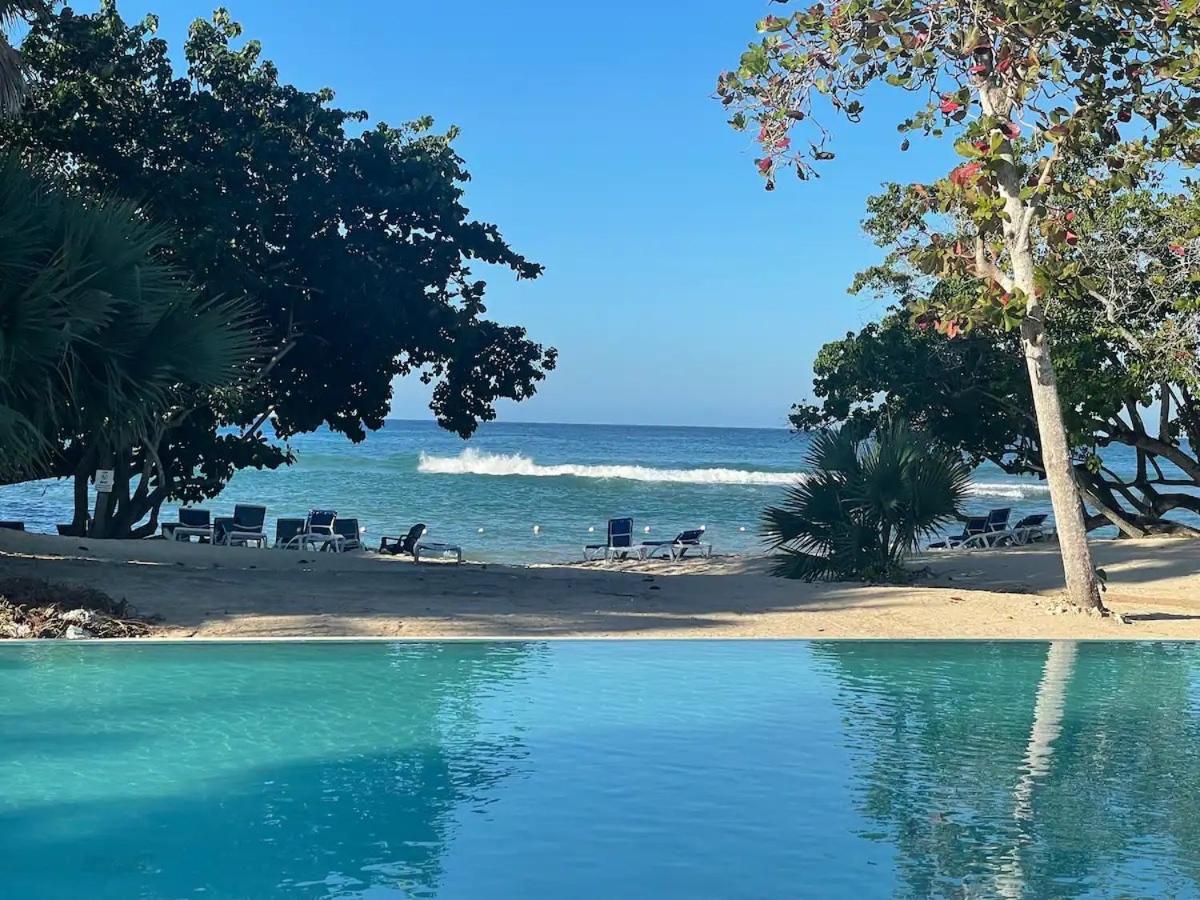 Villa Irie Vibes Ocean View Negril Esterno foto